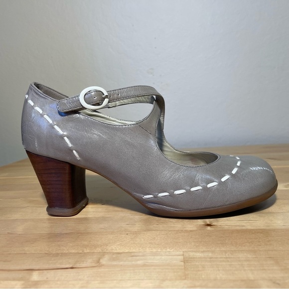 John Fluevog Operetta  Malibran Criss-Crossed Mary Jane Heels - Picture 1 of 15
